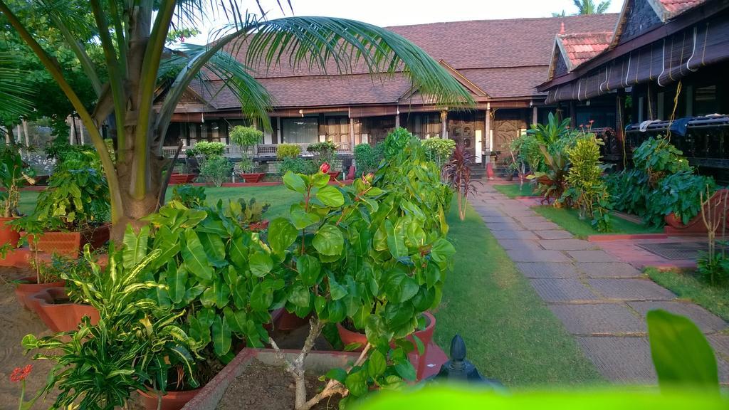 Palm Tree Anex Hotel Varkala Exterior photo